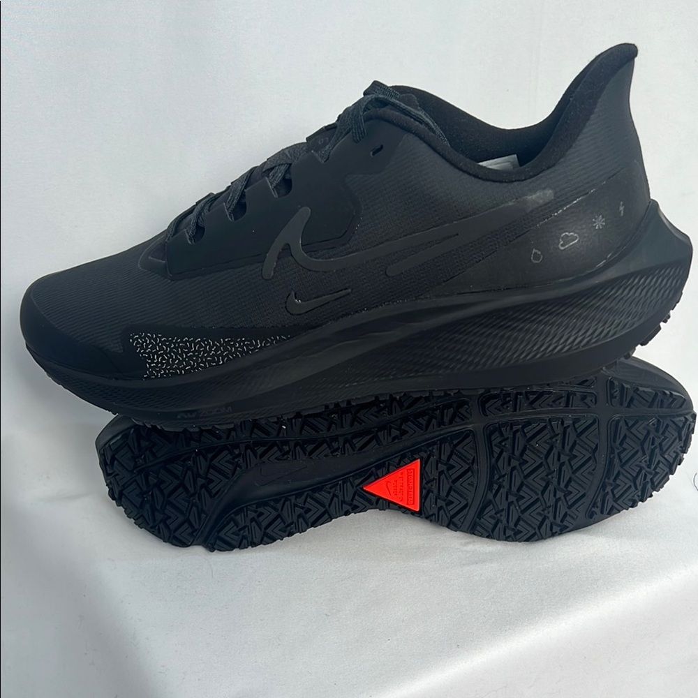 NWOT / Nike Air Zoom Pegasus 39 Shield - Picture 4 of 5